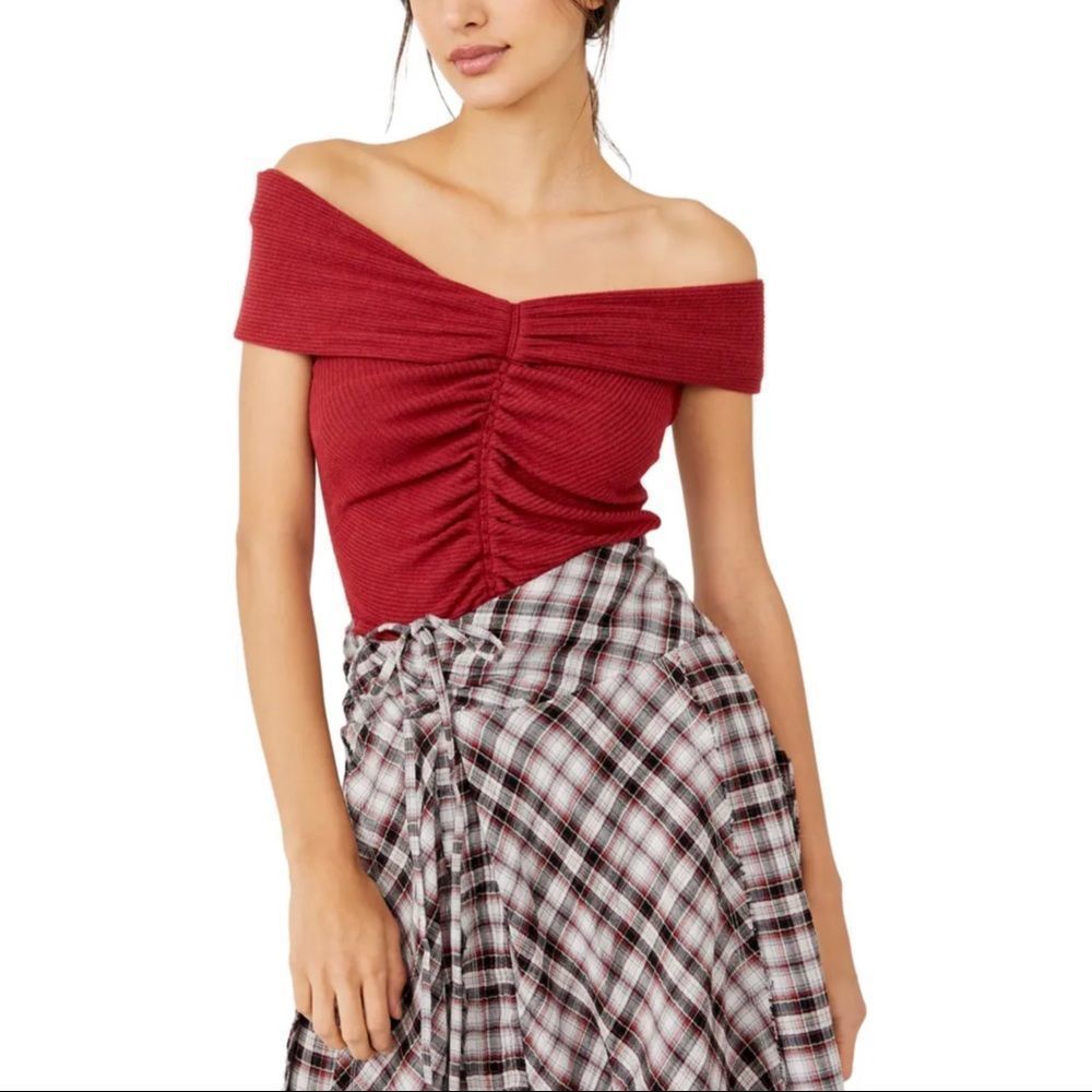 FREE PEOPLE Cutie Off the Shoulder Crop Top